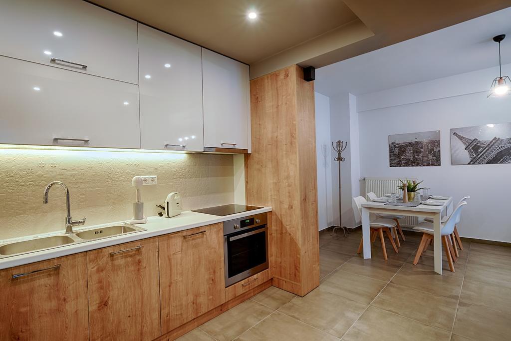 Heliconia Deluxe Apt Must Apartment Tesalonika Bagian luar foto