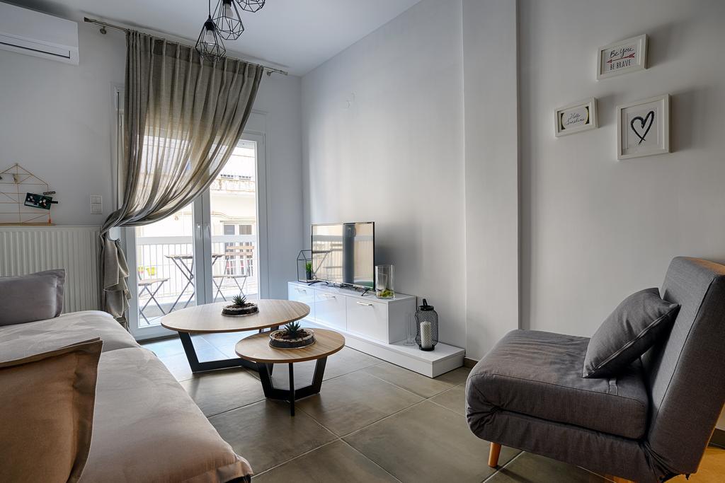 Heliconia Deluxe Apt Must Apartment Tesalonika Bagian luar foto