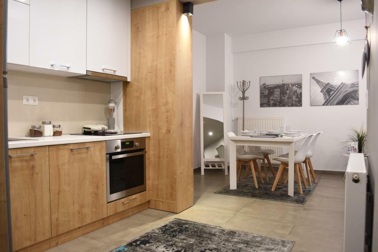 Heliconia Deluxe Apt Must Apartment Tesalonika Bagian luar foto