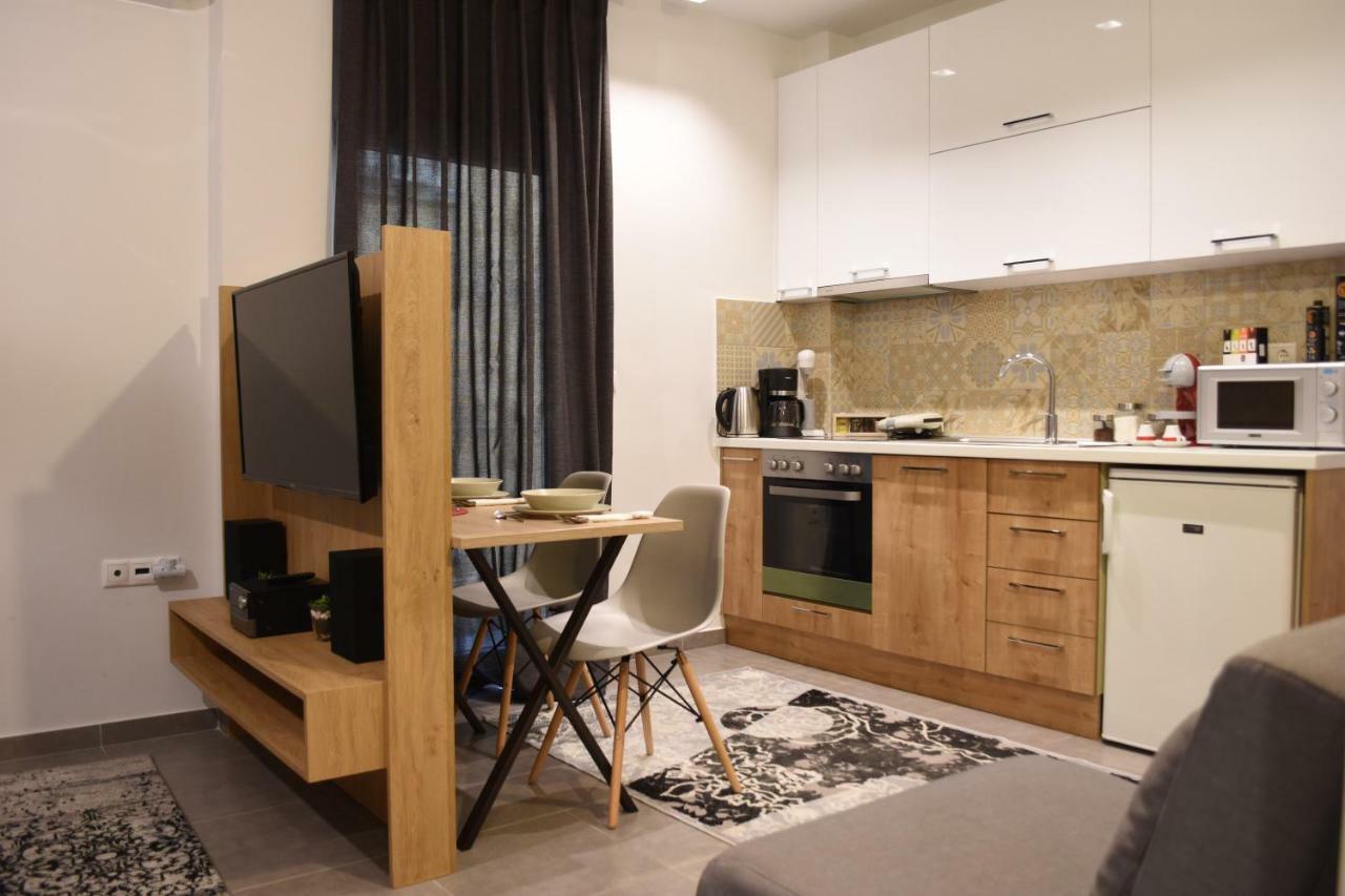 Heliconia Deluxe Apt Must Apartment Tesalonika Bagian luar foto