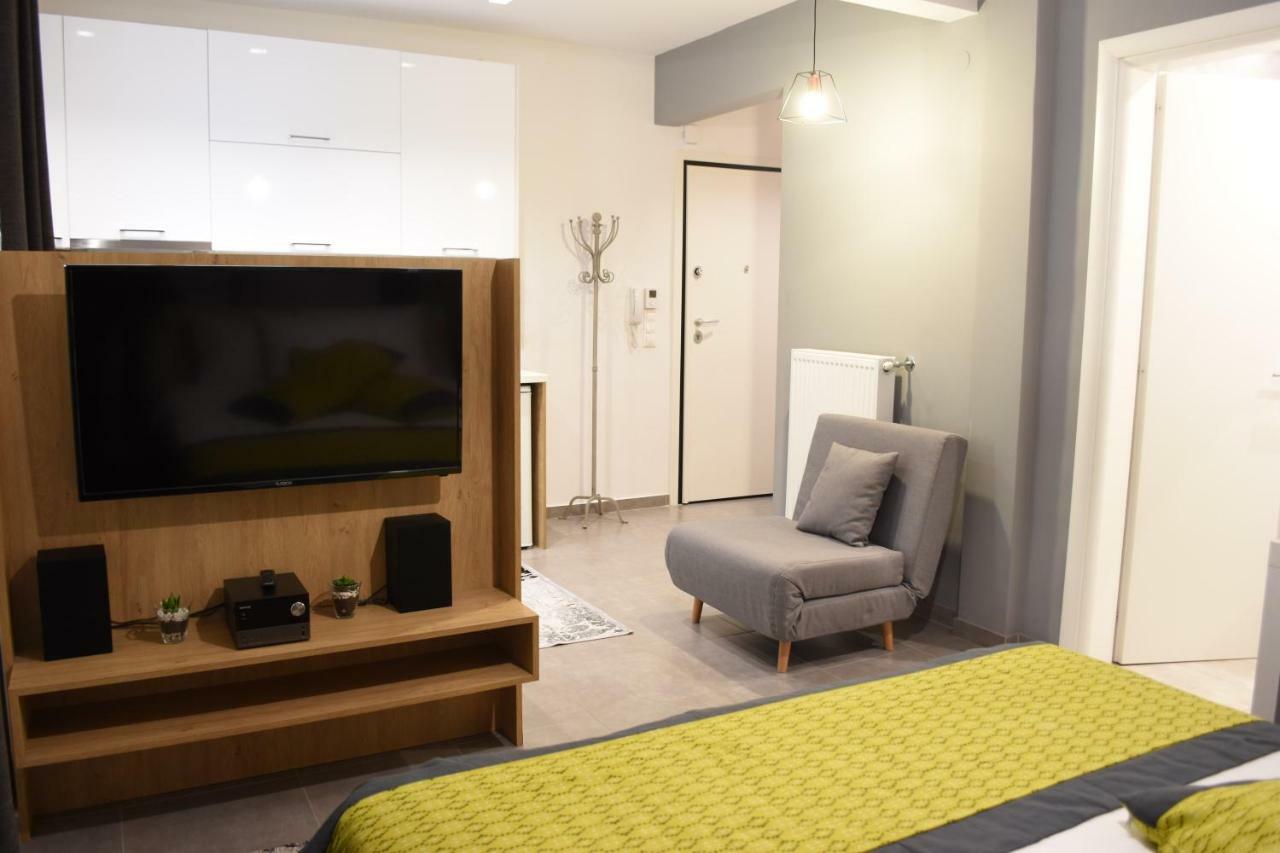 Heliconia Deluxe Apt Must Apartment Tesalonika Bagian luar foto