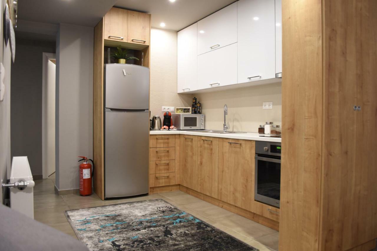 Heliconia Deluxe Apt Must Apartment Tesalonika Bagian luar foto