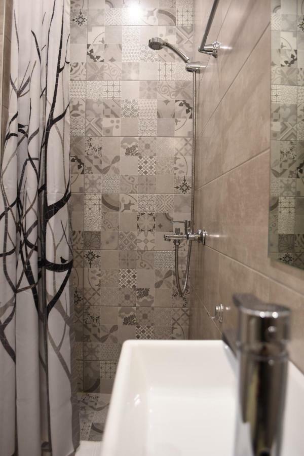 Heliconia Deluxe Apt Must Apartment Tesalonika Bagian luar foto