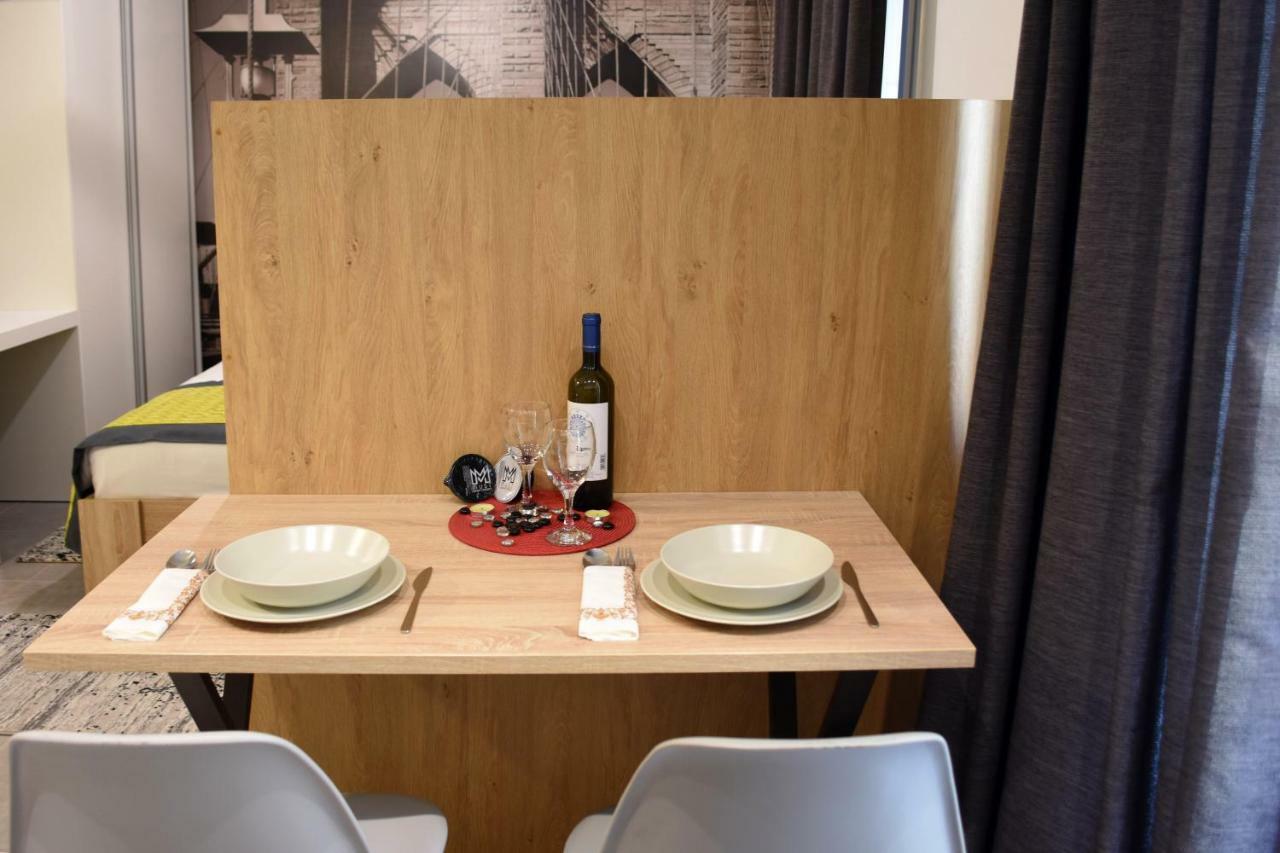 Heliconia Deluxe Apt Must Apartment Tesalonika Bagian luar foto